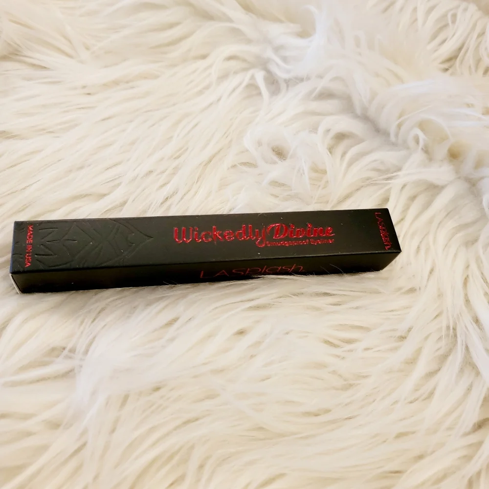 LASplash Wickedly Divine Smudgeproof Eyeliner Color Goblet